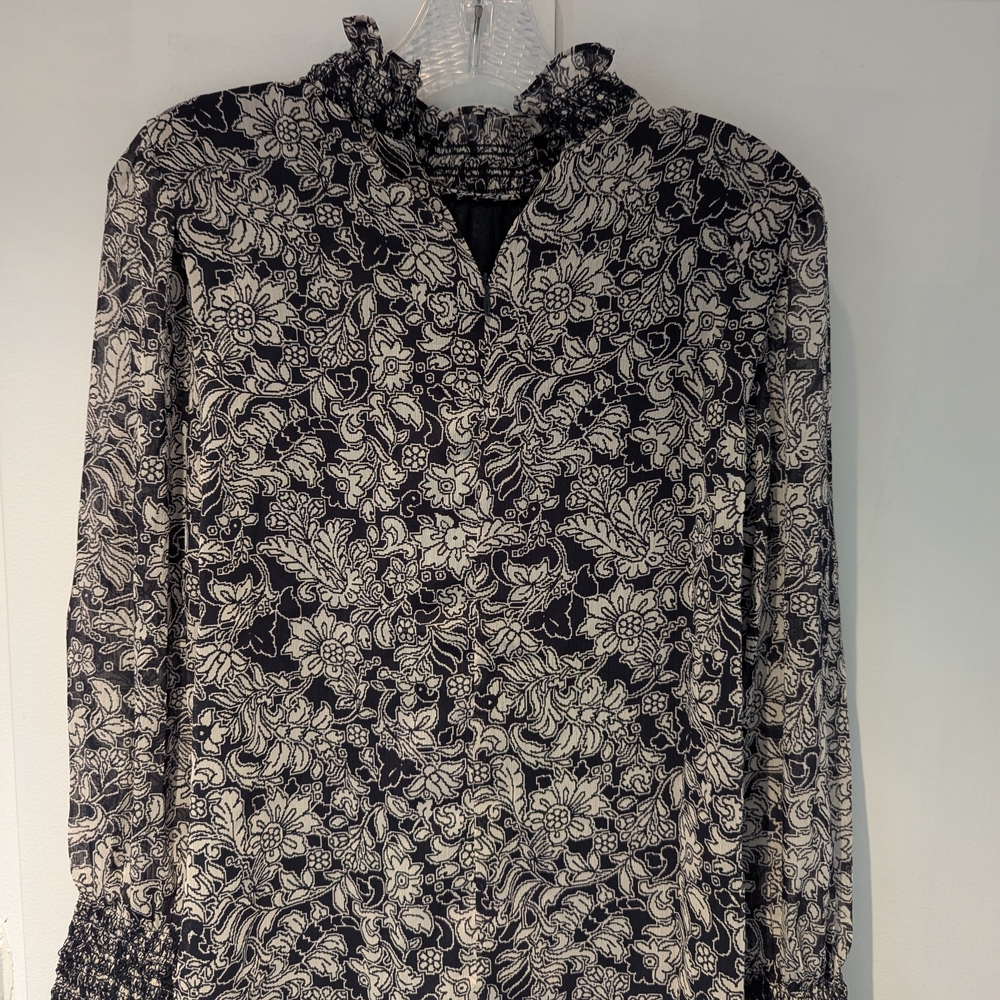Ann Taylor Black and Cream Patterned Top NWT